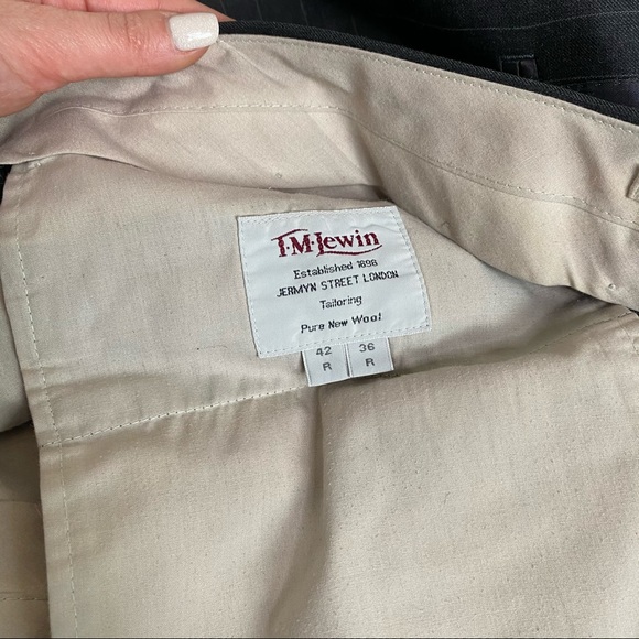 MENS T.M.LEWIN GREY PINSTRIPE 2PC SUIT SET SIZE 42 R - Picture 12 of 13